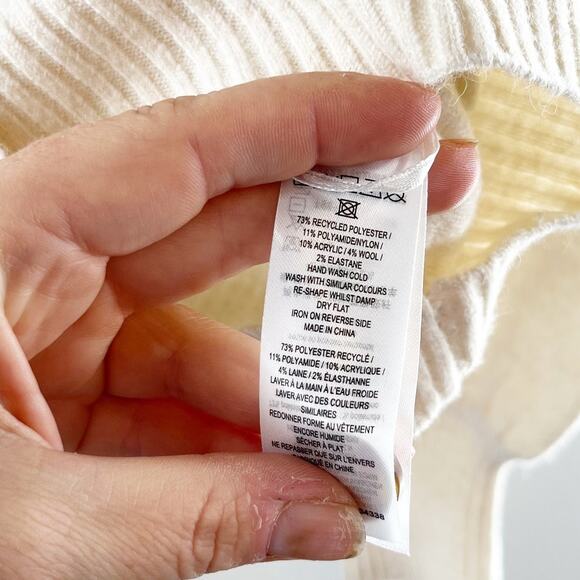 French Connection Kezia Puff Sleeve Button Front Cardigan Sweater White Medium - Picture 3 of 7